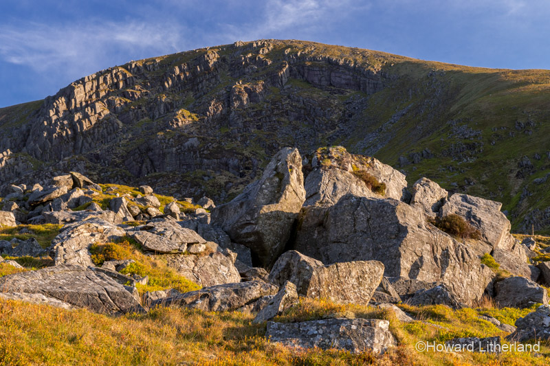 Rocks and mountains at Marchlyn Mawr in Snowdonia, North Wales