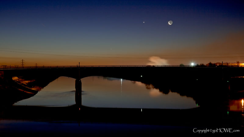 Photo of the moon, Saturn and Mercury over the river Dee at Queensferry, North Wales