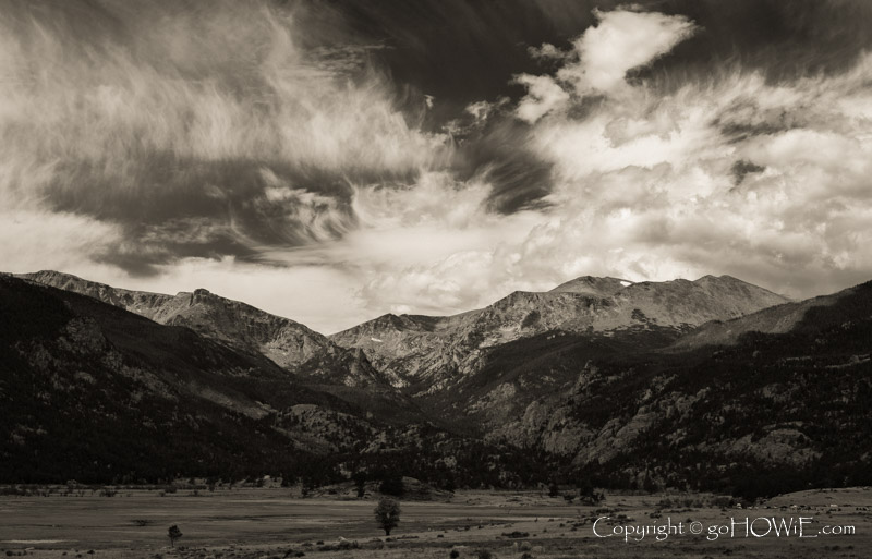 Spectacular clouds over the Rocky Mountains, viewed from the Trail Ridge Road in the Rocky Mountain National Park, Colorado, U.S.A.