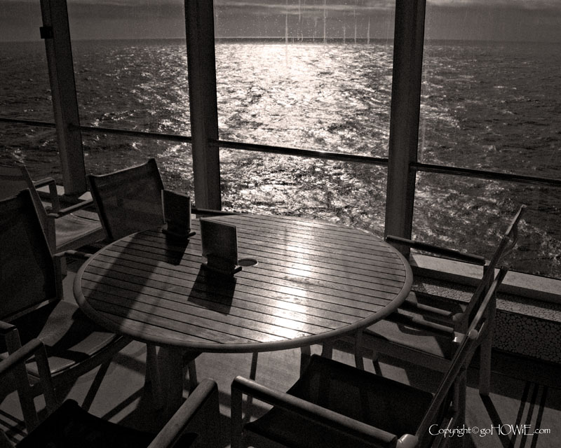 a table in the restuarant on the P&O liner Arcadia